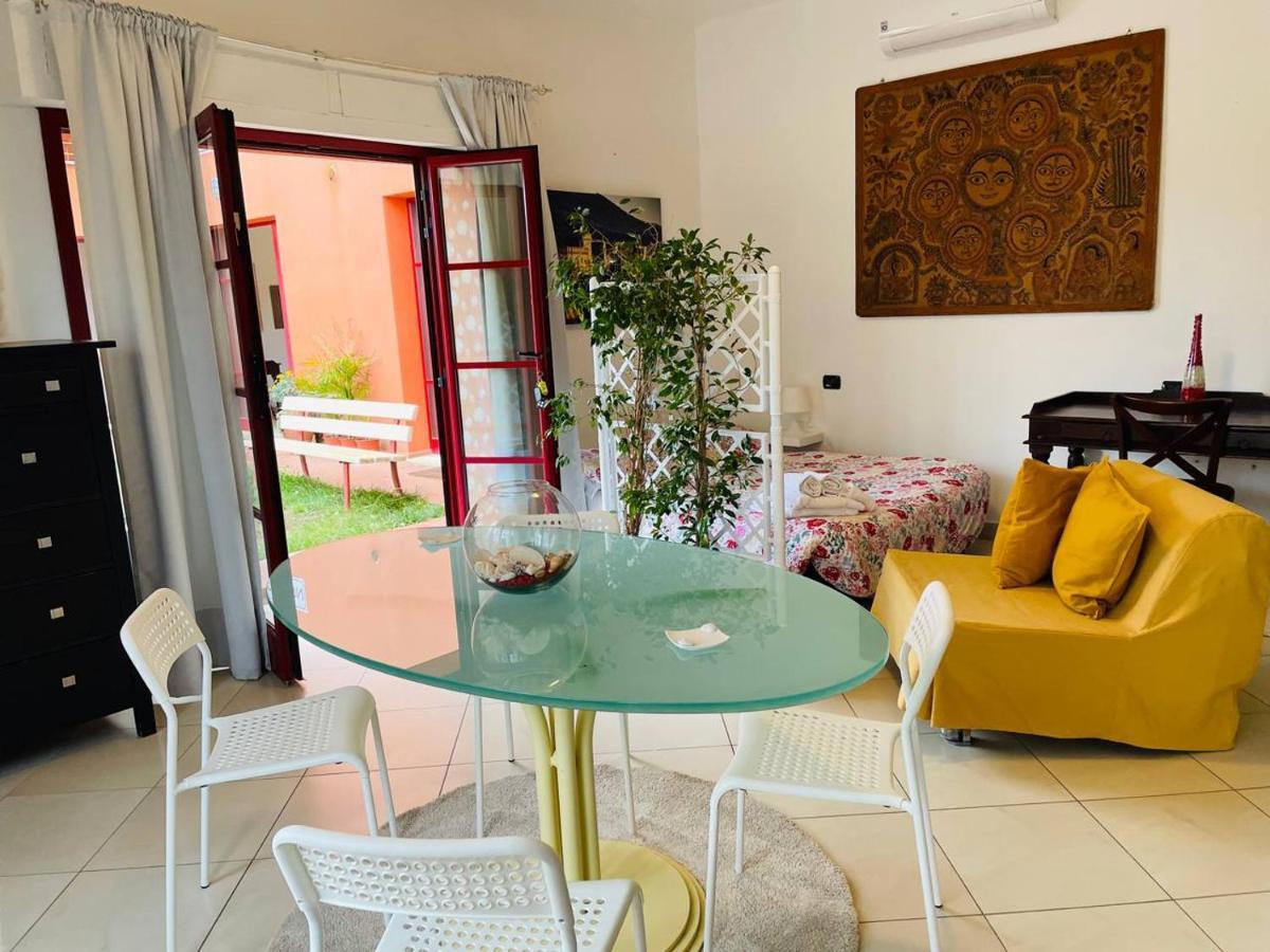 تيرّينْيا Regina Del Mare Holiday Apartments المظهر الخارجي الصورة