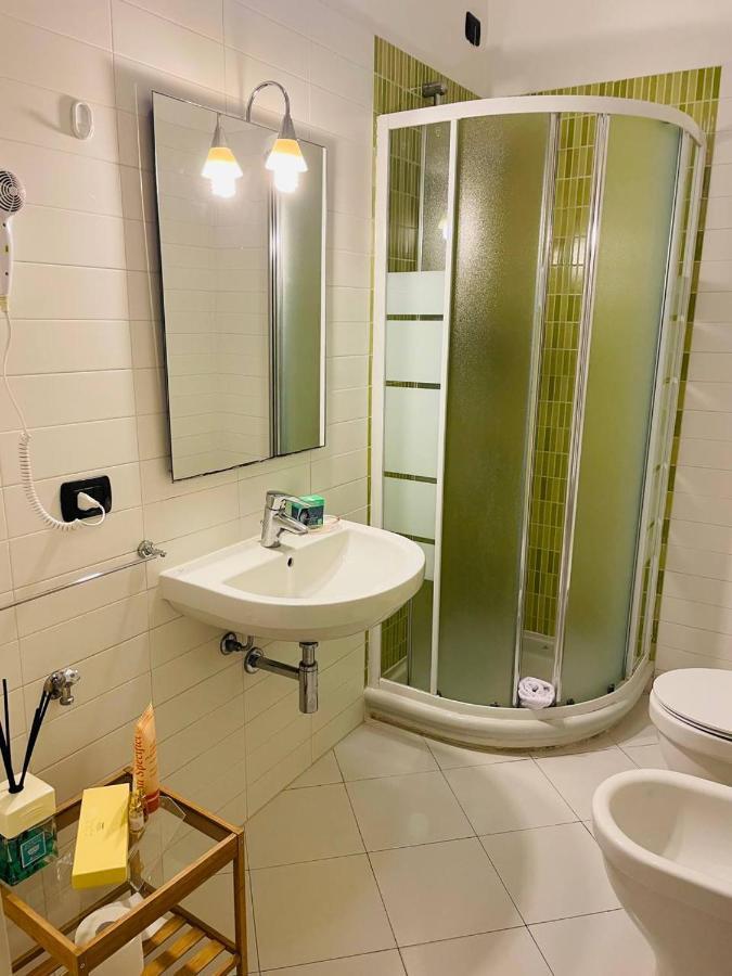 تيرّينْيا Regina Del Mare Holiday Apartments المظهر الخارجي الصورة