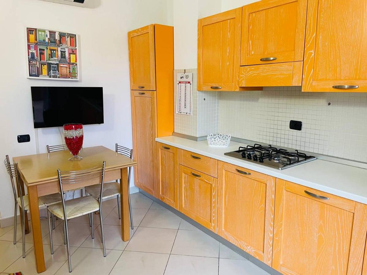 تيرّينْيا Regina Del Mare Holiday Apartments المظهر الخارجي الصورة
