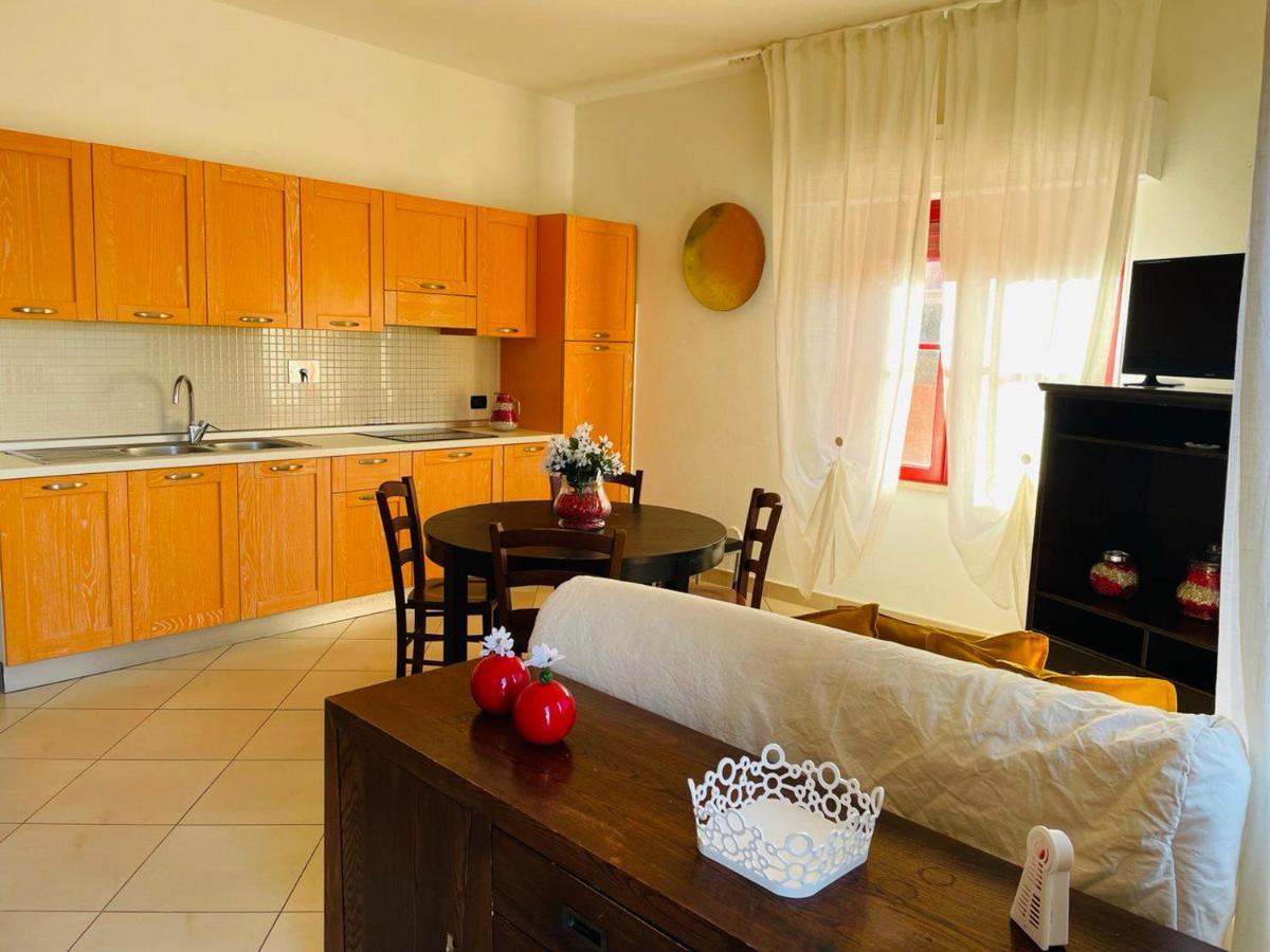 تيرّينْيا Regina Del Mare Holiday Apartments المظهر الخارجي الصورة