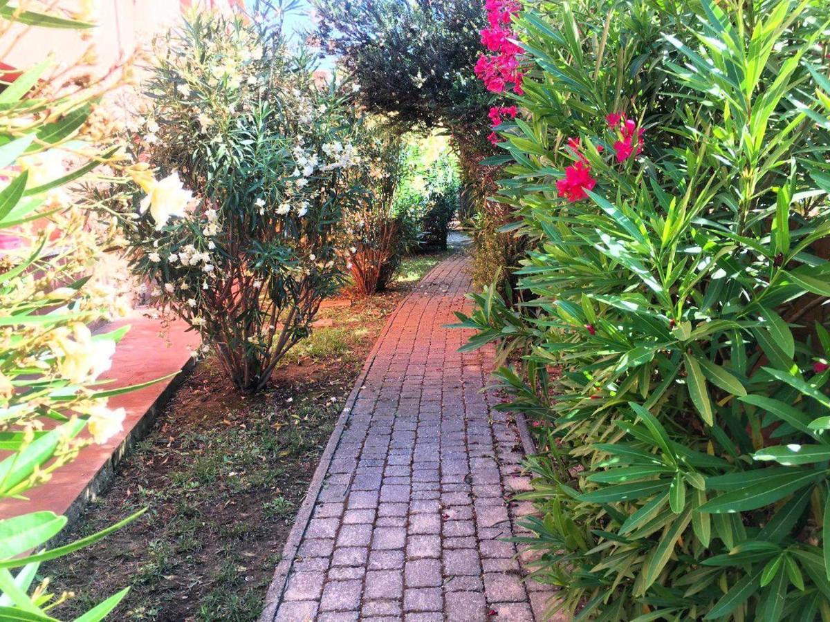 تيرّينْيا Regina Del Mare Holiday Apartments المظهر الخارجي الصورة