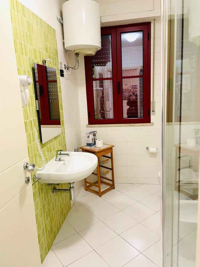 تيرّينْيا Regina Del Mare Holiday Apartments المظهر الخارجي الصورة