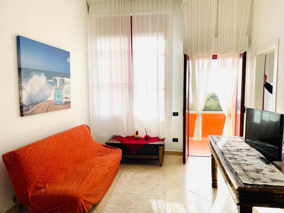 تيرّينْيا Regina Del Mare Holiday Apartments المظهر الخارجي الصورة
