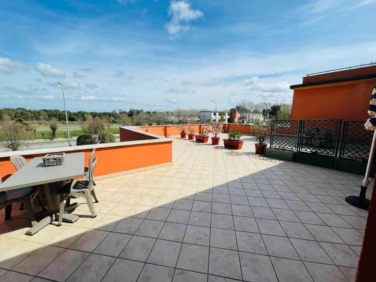 تيرّينْيا Regina Del Mare Holiday Apartments المظهر الخارجي الصورة