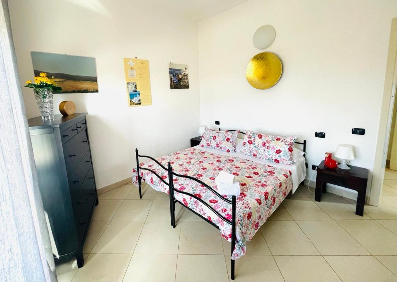 تيرّينْيا Regina Del Mare Holiday Apartments المظهر الخارجي الصورة