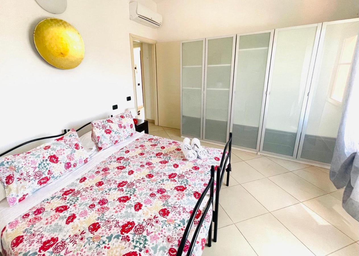 تيرّينْيا Regina Del Mare Holiday Apartments المظهر الخارجي الصورة