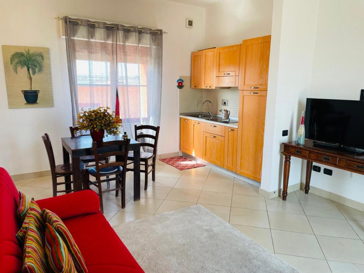 تيرّينْيا Regina Del Mare Holiday Apartments المظهر الخارجي الصورة